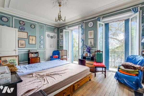 Vente Maison à Ville d'Avray - Meulière avec 7 Chambres et Jardin