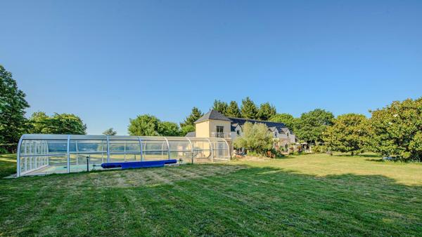 Propriété 7 chambres dans parc arboré et piscine couverte