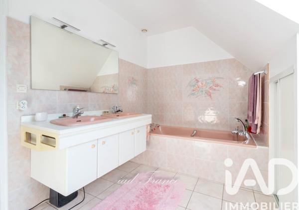 Maison à vendre 9 pièces 246 m² Orgeval