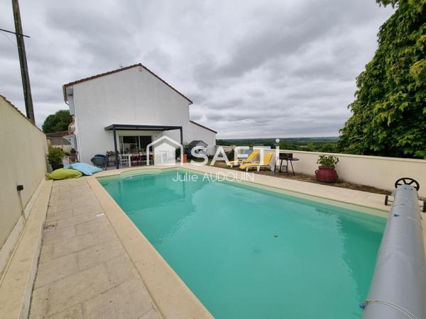 Jolie maison familiale avec dépendances et piscine – Cherves