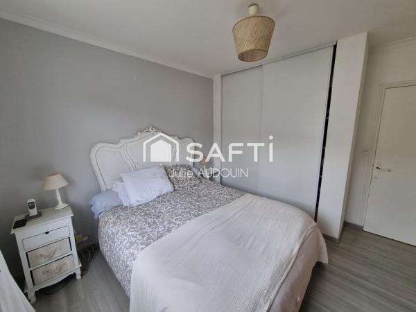 Jolie maison familiale avec dépendances et piscine – Cherves