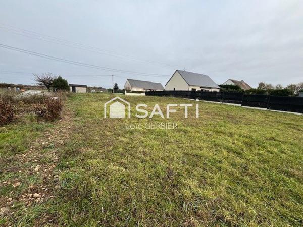 VEND TERRAIN CONSTRUCTIBLE – 653 m² – CHARGÉ (37530)