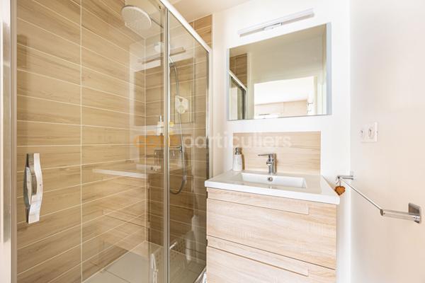 Vente
                Maison140 m² - 6 Pièces -
                    ORVAULT (44700)