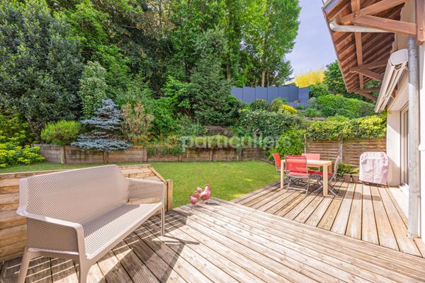 Vente
                Maison140 m² - 6 Pièces -
                    ORVAULT (44700)