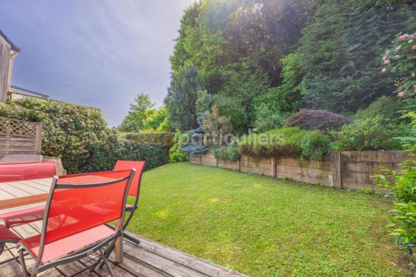 Vente
                Maison140 m² - 6 Pièces -
                    ORVAULT (44700)