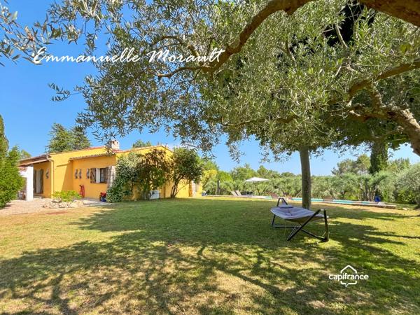 Propriété à vendre 8 pièces avec piscine et grand parc à BAGNOLS EN FORET (83)