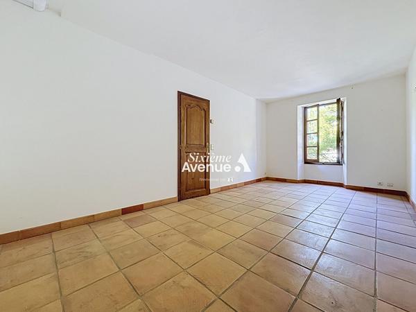 Maison 13 pièces 535.6 m2