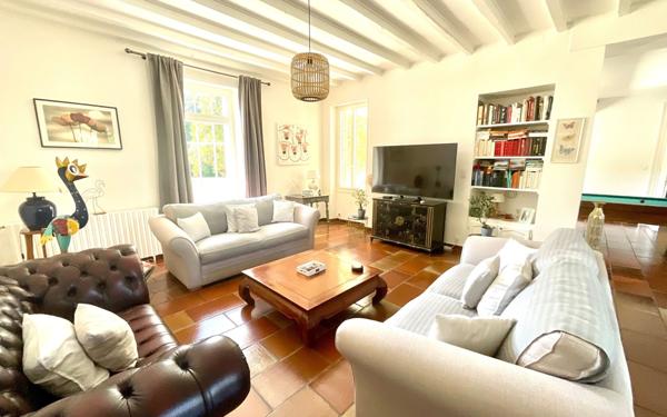 Maison à vendre    8 pièces •  Commensacq