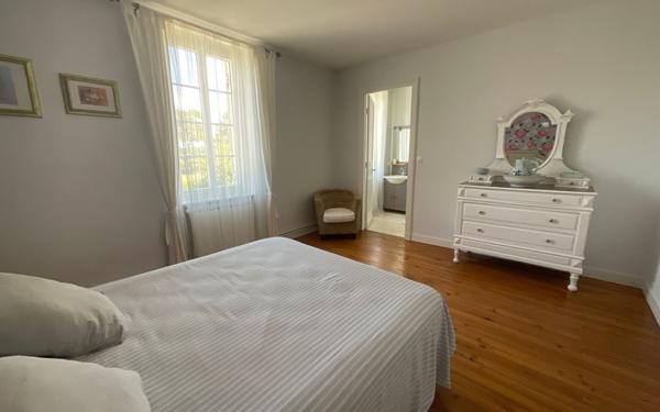 Maison à vendre    8 pièces •  Commensacq