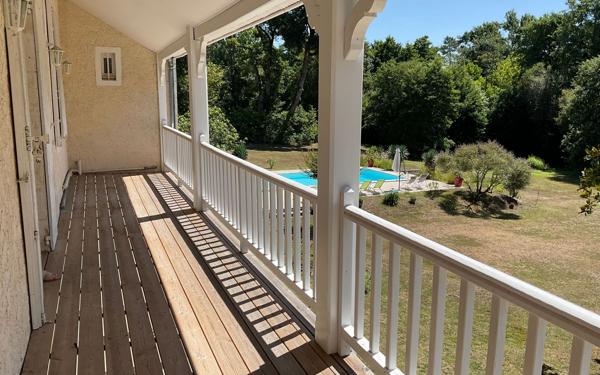 Maison à vendre    8 pièces •  Commensacq