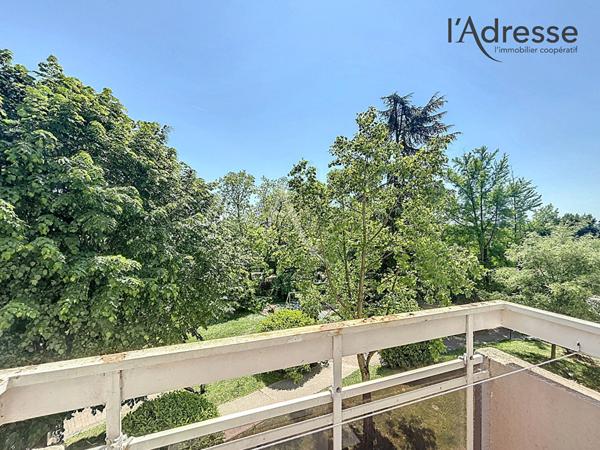 Suresnes - Appartement 3 pièces de avec fort potentiel