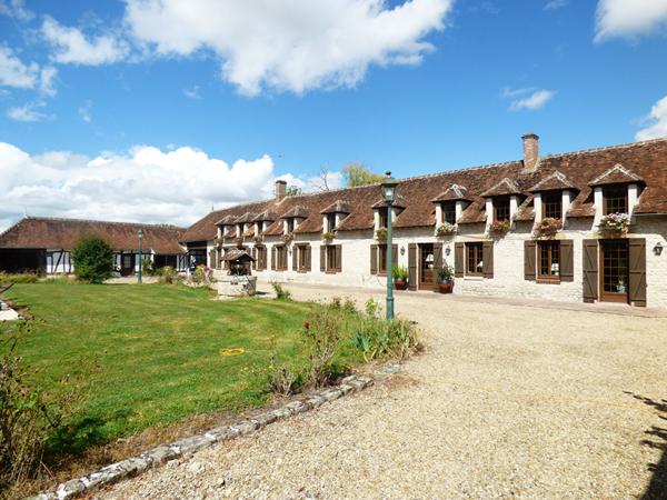 Maison Montbarrois 7 pièce(s) 286.75 m2