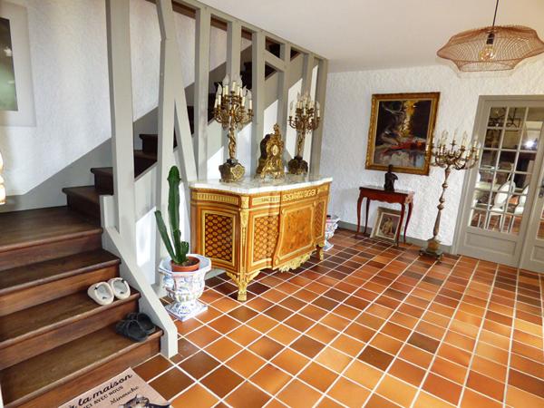 Maison Montbarrois 7 pièce(s) 286.75 m2