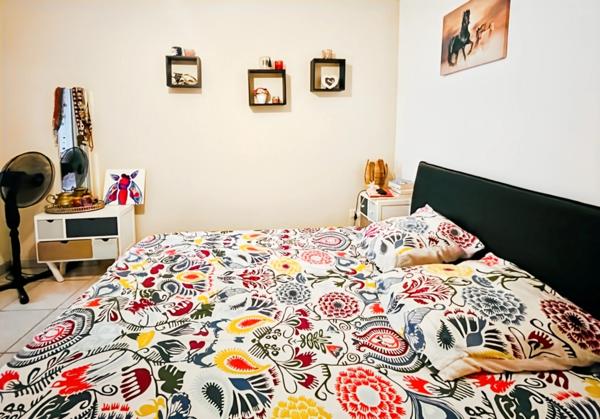 🔥 À VENDRE – T3 TRAVERSANT AVEC DOUBLE VARANGUE – SAINTE-CLOTILDE 🔥