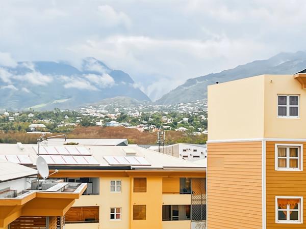 🔥 À VENDRE – T3 TRAVERSANT AVEC DOUBLE VARANGUE – SAINTE-CLOTILDE 🔥