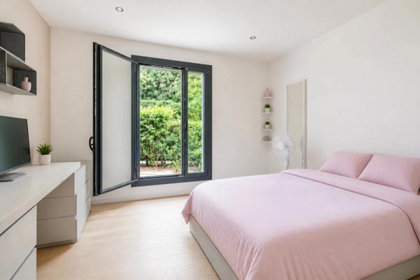 Appartement Saint-Cloud – Val d’Or – 151 m² – 4 chambres – Jardin & terrasse – Parking – Cave