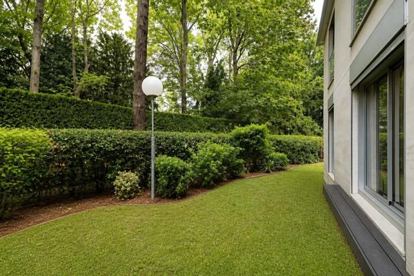Appartement Saint-Cloud – Val d’Or – 151 m² – 4 chambres – Jardin & terrasse – Parking – Cave
