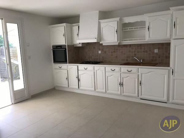 Location maison Vallet : 995 € - AJP Immobilier Clisson