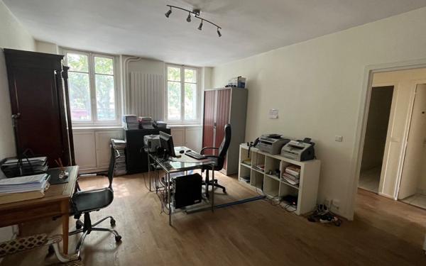 Appartement à vendre    3 pièces • 60,26 m2 Vincennes