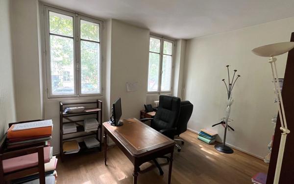 Appartement à vendre    3 pièces • 60,26 m2 Vincennes