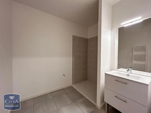 Appartement à louer 3 pièces 65.02m² Floirac (33270)