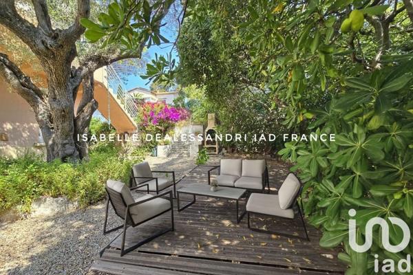 Appartement à vendre 4 pièces 84 m² Sanary-sur-Mer