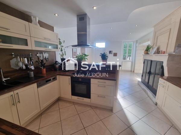 Sublime bâtisse en pierre de 183 m² à Migron, idéalement située entre Cognac, Matha et Saint-Jean-d’Angély