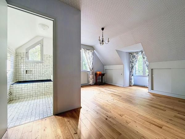 Maison d'architecte à Saint-Avertin, 220 m², 6 chambres, Parc arboré de 5 400 m²