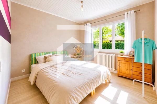 Vente                                                      Maison
                        
                     7 pièces                      150 m2                     à La Celle-Saint-Cloud