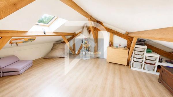 Vente                                                      Maison
                        
                     7 pièces                      150 m2                     à La Celle-Saint-Cloud