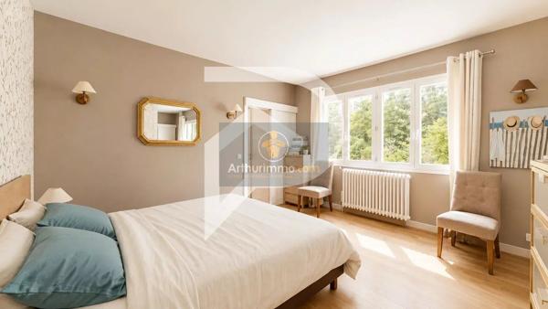 Vente                                                      Maison
                        
                     7 pièces                      150 m2                     à La Celle-Saint-Cloud
