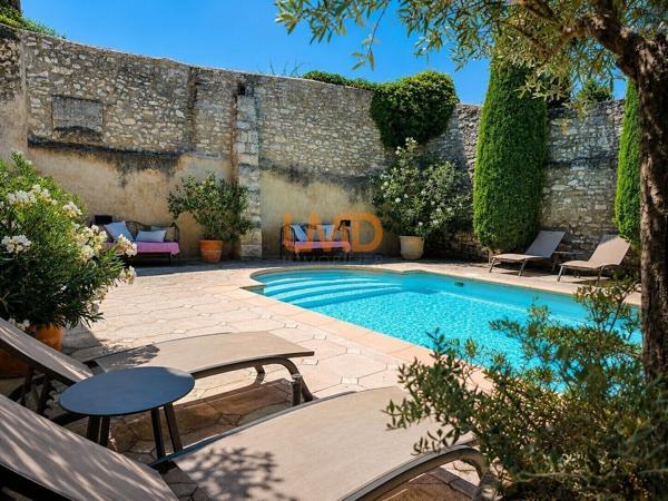 Ancien moulin du 18ème siècle avec piscine et dépendances