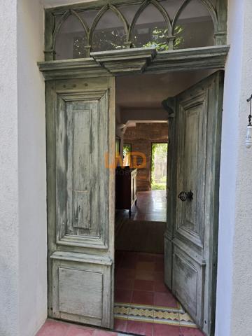 Ancien moulin du 18ème siècle avec piscine et dépendances