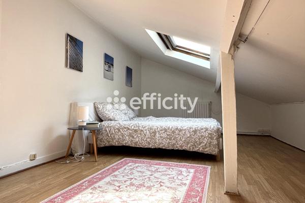 Maison
         6 pièces
        - 125 m² Bien prestige 850 000 € *