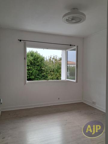 Maison à louer Pons : 4 pièces, 98m² avec 3 chambre(s) à 880€ - AJP Immobilier Pons