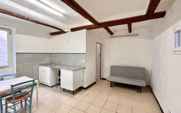 Appartement à vendre    2 pièces • 22 m2 Marseille 6