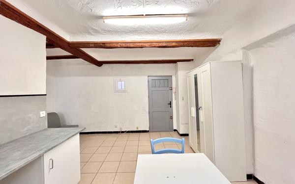 Appartement à vendre    2 pièces • 22 m2 Marseille 6
