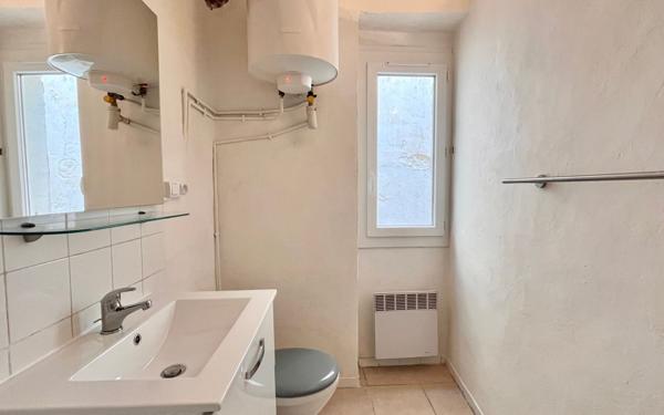 Appartement à vendre    2 pièces • 22 m2 Marseille 6