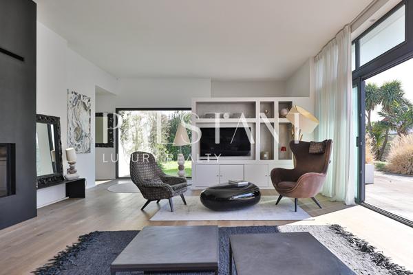 ROMEO – A l’entrée sud de Biarritz – location de vacances avec piscine – 8 personnes, BIARRITZ