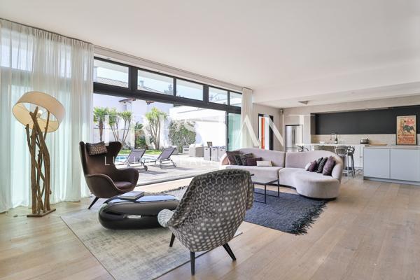 ROMEO – A l’entrée sud de Biarritz – location de vacances avec piscine – 8 personnes, BIARRITZ