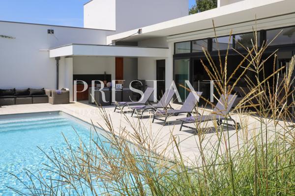 ROMEO – A l’entrée sud de Biarritz – location de vacances avec piscine – 8 personnes, BIARRITZ