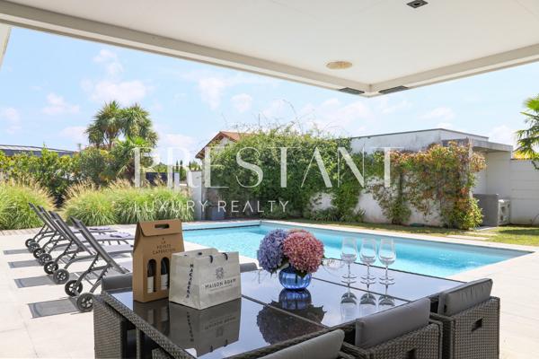ROMEO – A l’entrée sud de Biarritz – location de vacances avec piscine – 8 personnes, BIARRITZ