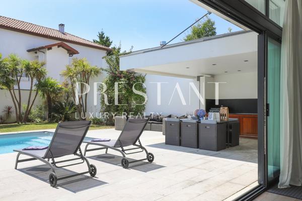 ROMEO – A l’entrée sud de Biarritz – location de vacances avec piscine – 8 personnes, BIARRITZ