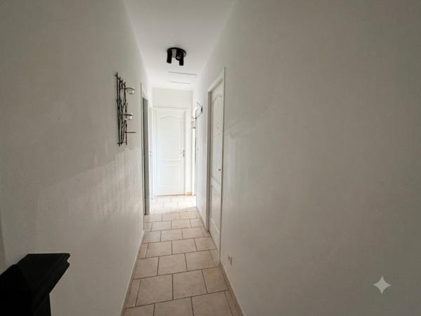 Maison
         5 pièces
        - 98 m² Exclusivité 270 000 € *