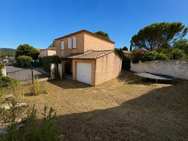 Maison
         5 pièces
        - 98 m² Exclusivité 270 000 € *