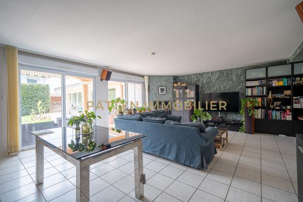 Votre futur maison de famille avec piscine intérieure, cave et grand garage au coeur du village de Civrieux