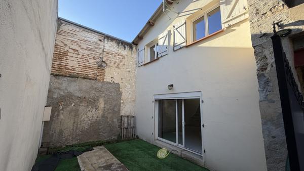 Maison de village avec cour, entièrement réhabilitée!