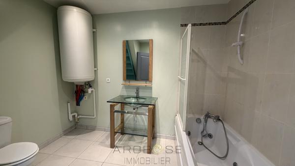 Maison de village avec cour, entièrement réhabilitée!