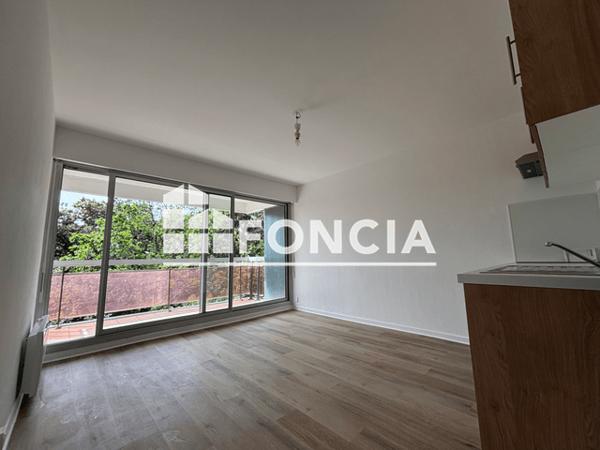 Location Studio 20.23 m² - 4 RUE FRANCK DELMAS La Rochelle 17000