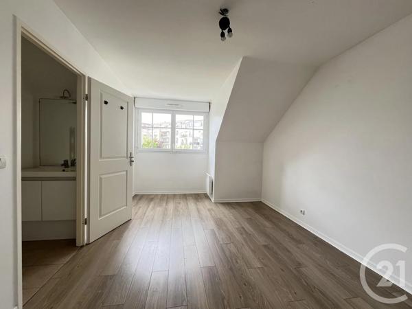 Appartement F4 à vendre  4 pièces - 95,81 m 2   LES CLAYES SOUS BOIS  - 78